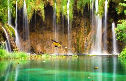 Living Waterfalls Screensaver Free Download